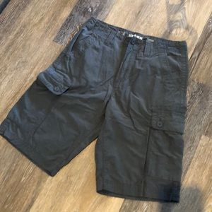CLOSET CLOSING! ☹️Men’s cargo shorts